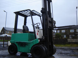 Desta 2 ton forklift Zetor Engine 